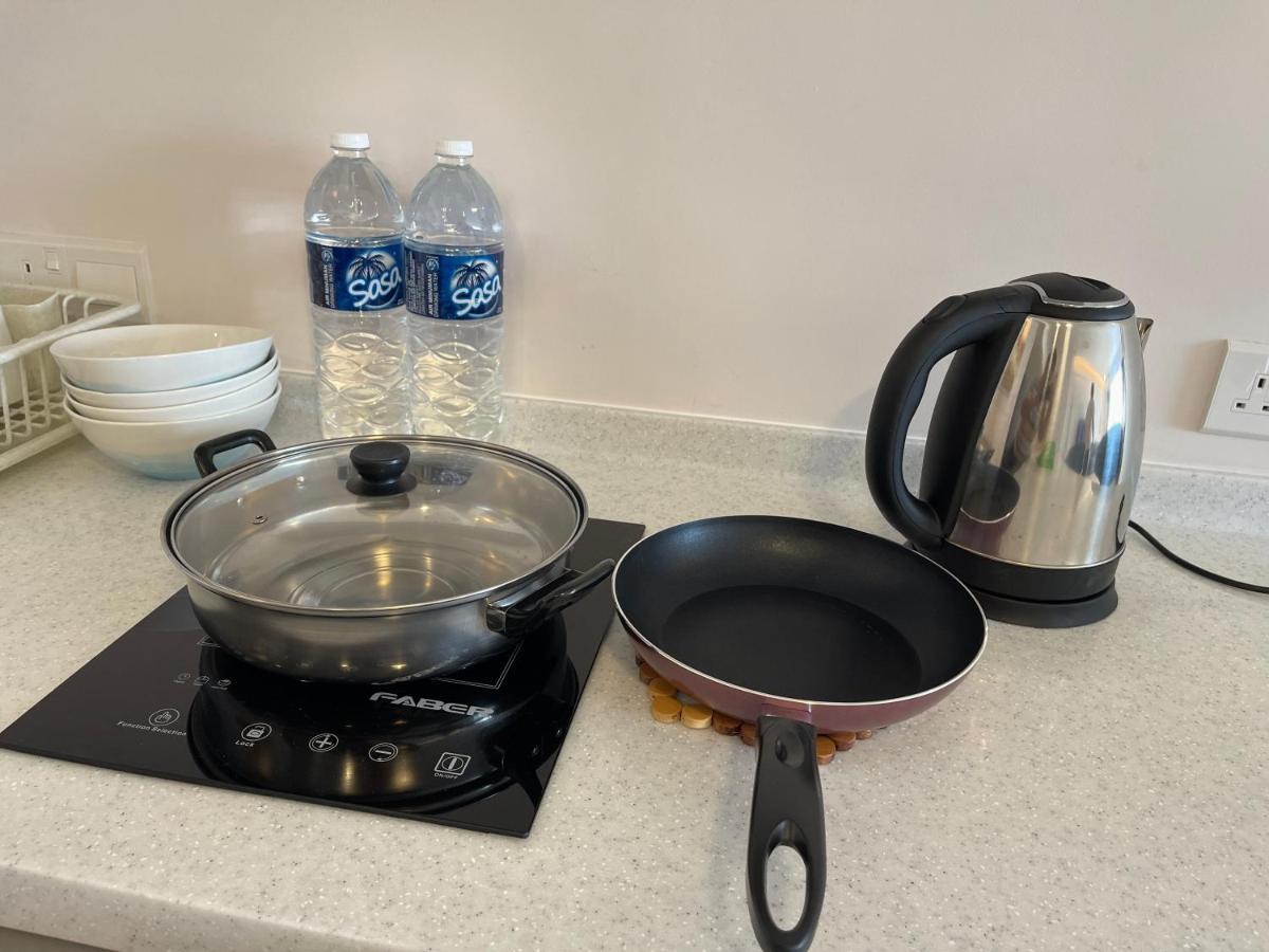 Aru Suites Homestay Wifi,Carpark,24H Check In,Water Filter By R2 Residence Кота-Кінабалу Екстер'єр фото