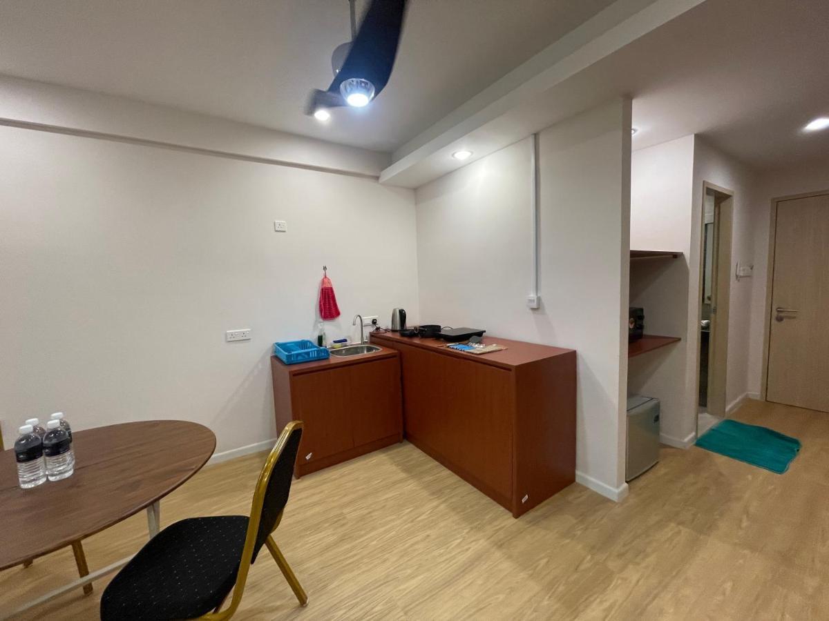 Aru Suites Homestay Wifi,Carpark,24H Check In,Water Filter By R2 Residence Кота-Кінабалу Екстер'єр фото