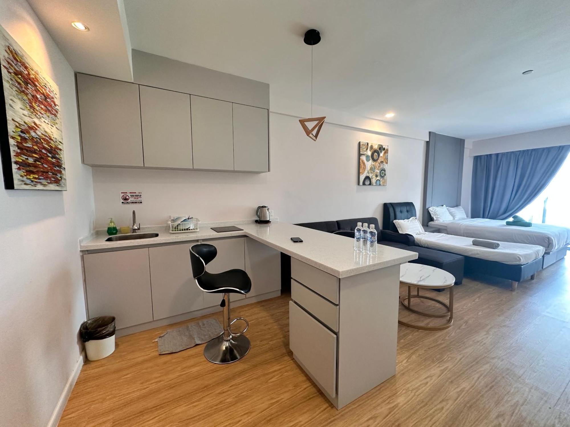 Aru Suites Homestay Wifi,Carpark,24H Check In,Water Filter By R2 Residence Кота-Кінабалу Екстер'єр фото